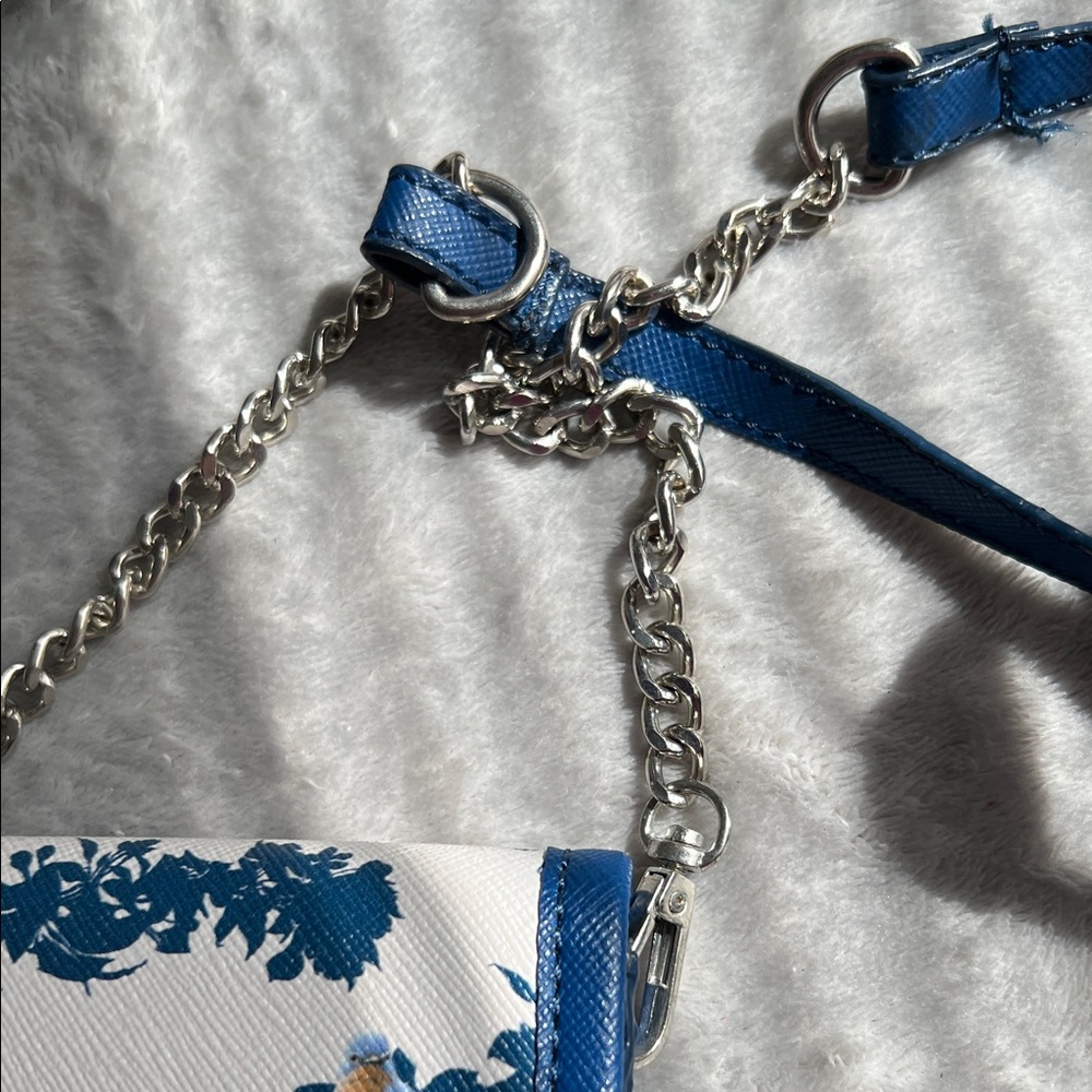 The Bradford Exchange Quilted Bird-Print Tote in Blue, White, Red, Yellow NWOT - Picture 5 of 15
